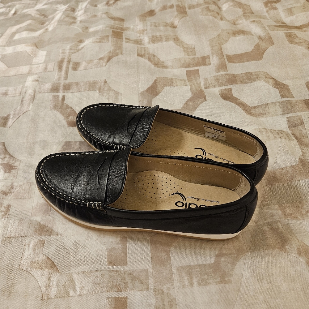 Studio Black Leather Women's Loafers Moccasins